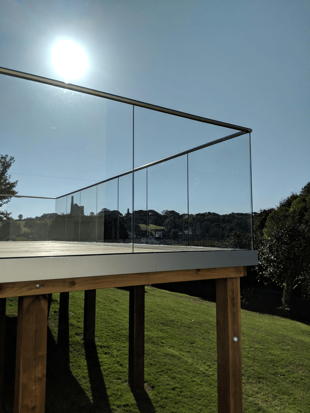 Entity 12/17.5/21.5mm Adjustable Glass Balustrade 