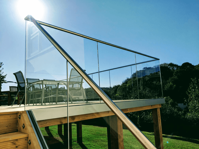 Per Metre Silver Round Handrail